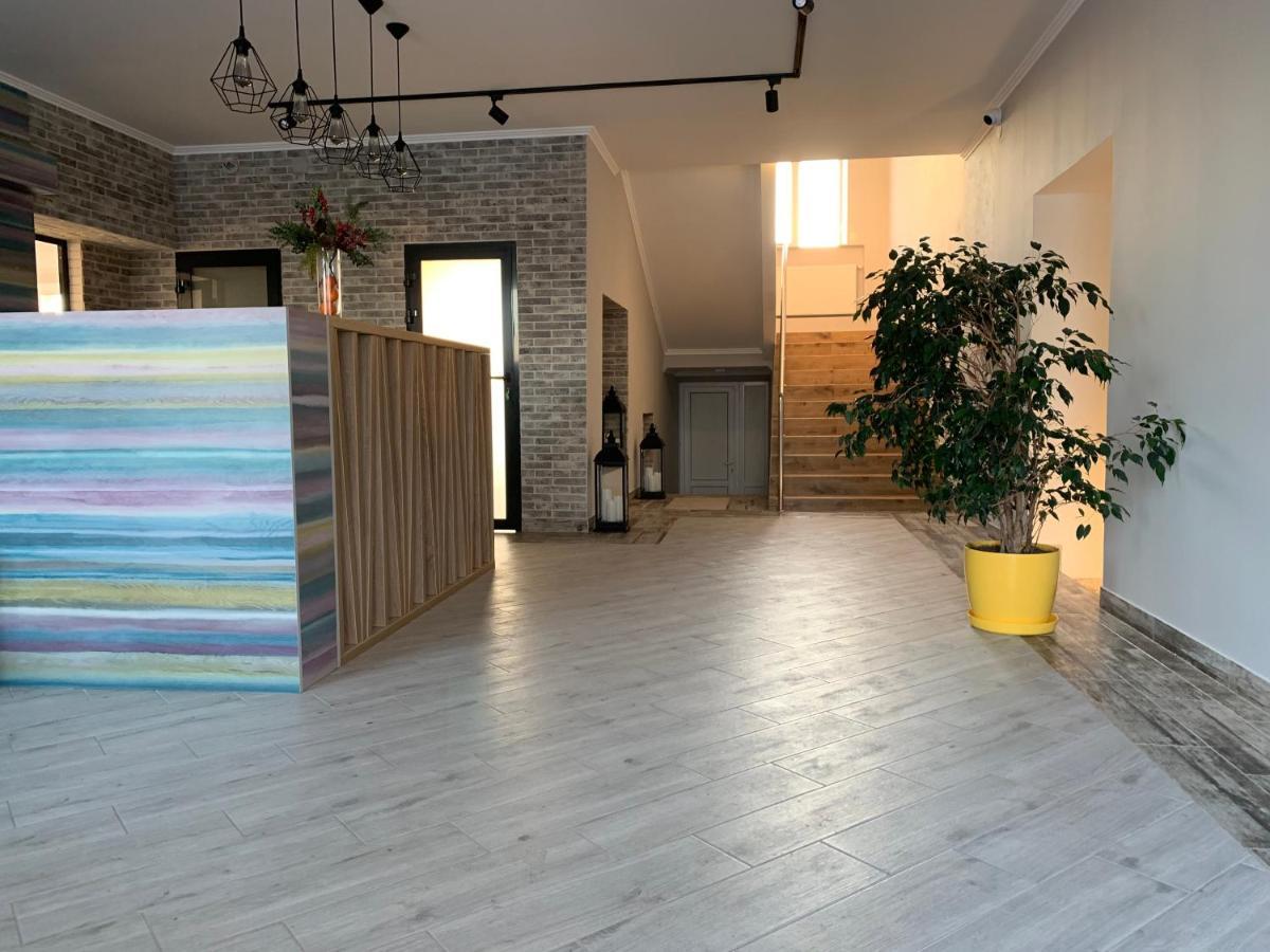 Good Rest Hostel Chemerivtsi ภายนอก รูปภาพ
